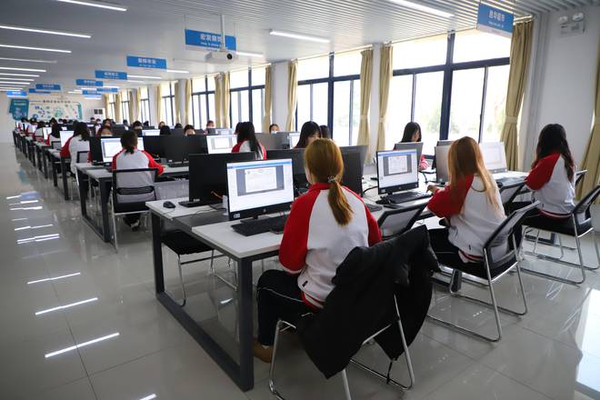 高端智庫看山東|助推職業教育現代化 專家團赴威海職業學院開展深度調研